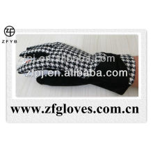 lady dress Houndstooth wool gloves in winter